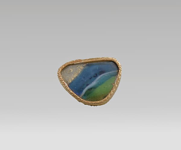 Glass gold-band mosaic bowl fragment