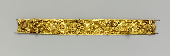 Gold diadem composed of twelve plaques