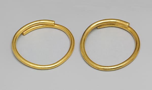 Gold bracelet