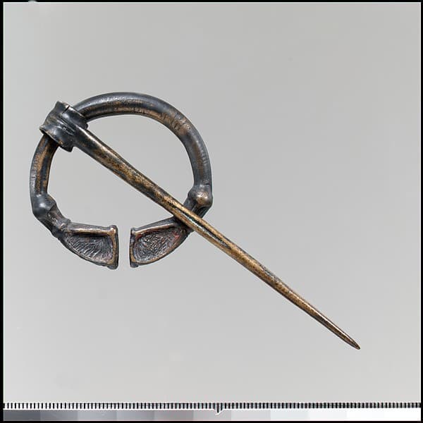 Penannular Brooch