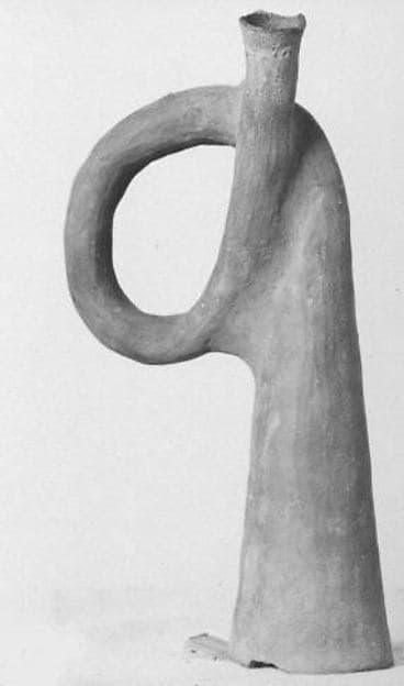 Trumpet, by Mochica