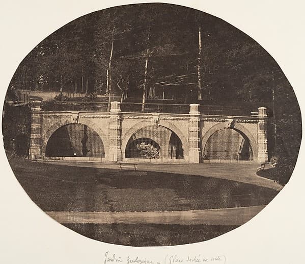 [The Bear Enclave, Zoological Gardens, Brussels], by Louis-Pierre-Théophile Dubois de Nehaut