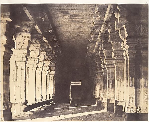 The Viravasuntarayan Munapam, by Linnaeus Tripe