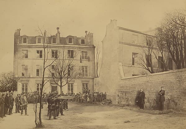 [Recreations of the Fall of the Paris Commune, titled "Crimes de la Commune"], by Ernest Eugène Appert