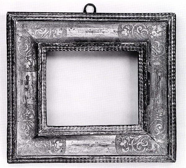 Gilt ripple frame