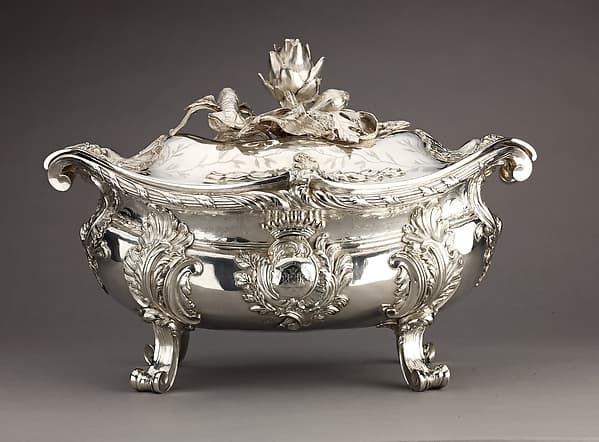 Silver Tureen (a), lid (b) and liner (c) [pair with 1975.1.2561a,b], by Etienne-Jacques Marcq