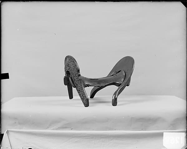 Saddle (Kura)