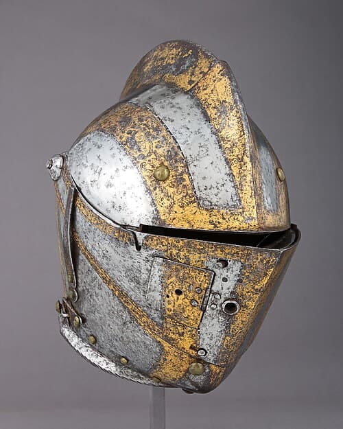 Close Helmet for the Tilt