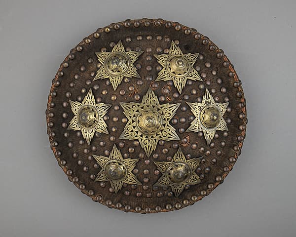 Shield (Peurise tuju bintang, "seven star shield")