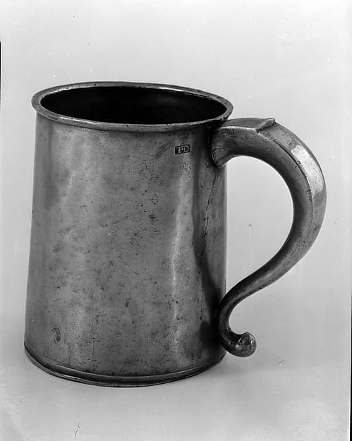 Quart Mug, by Thomas Danforth, III