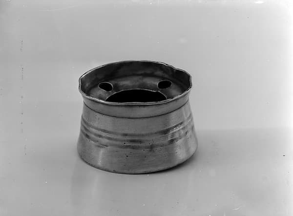 Inkwell, by Thomas Danforth, III