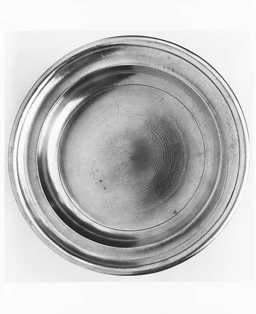 Saucer, by Thomas Danforth, III