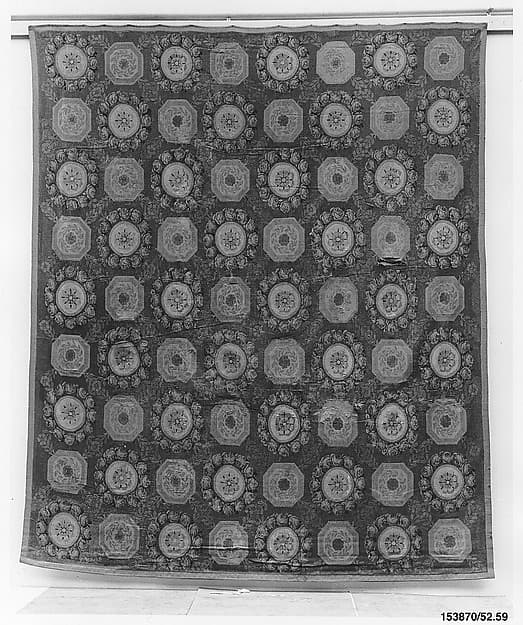Woven carpet