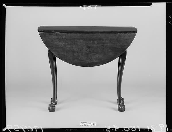 Drop-leaf Dining Table