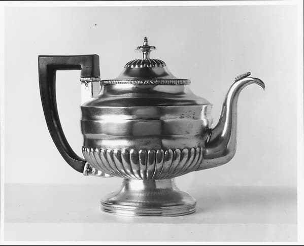 Teapot, by Joseph Lownes