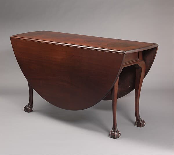 Drop-leaf dining table, by John Townsend