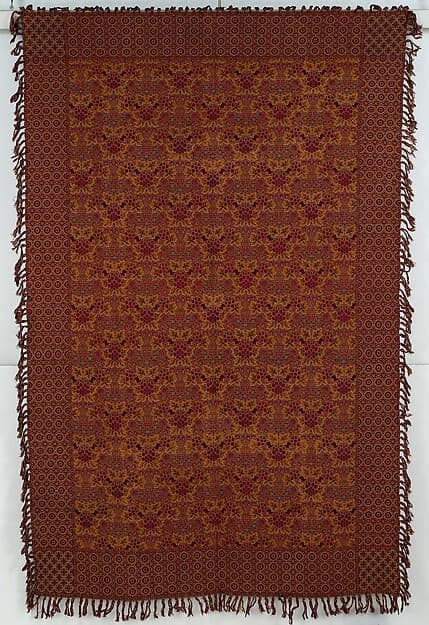 Table cover with fringe