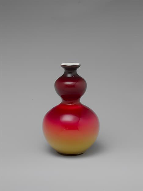 Vase, by Hobbs, Brockunier and Company