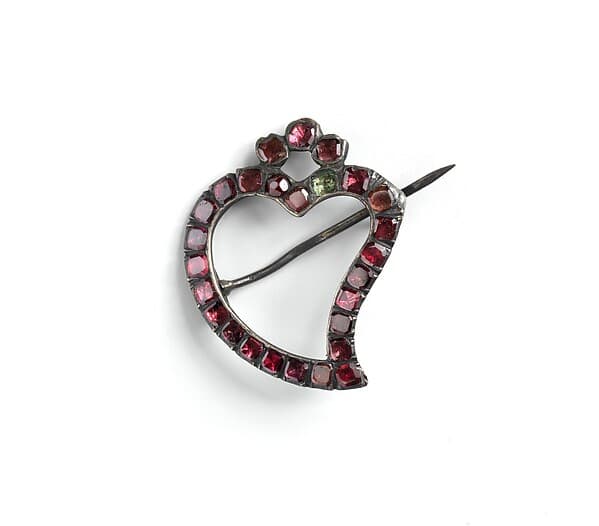 Brooch