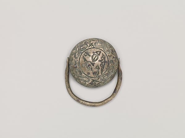 Stamp seal with a handle and a hieroglyphic inscription