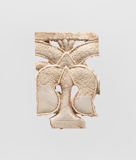 Openwork furniture plaque with leaves