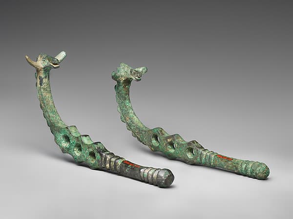 Horse bit cheekpieces in form of a horse with spiked mane