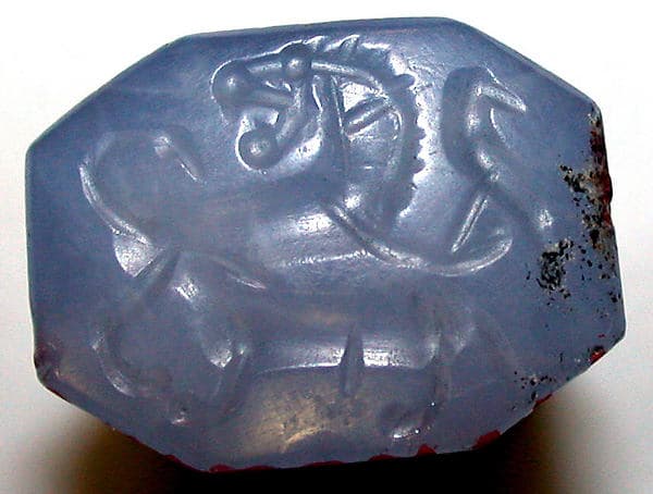 Stamp seal (octagonal pyramid) with animal contest