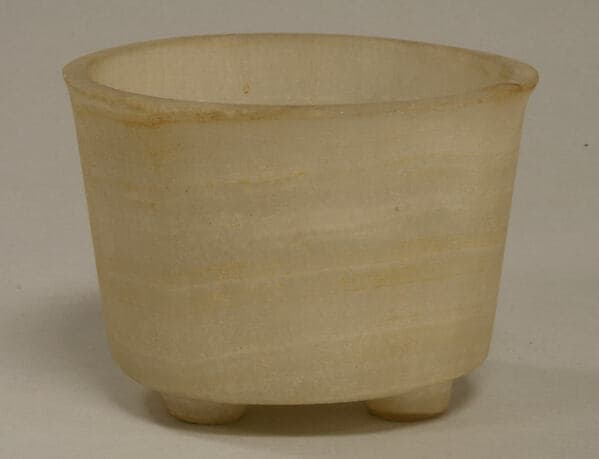 Onyx Tripod Vessel