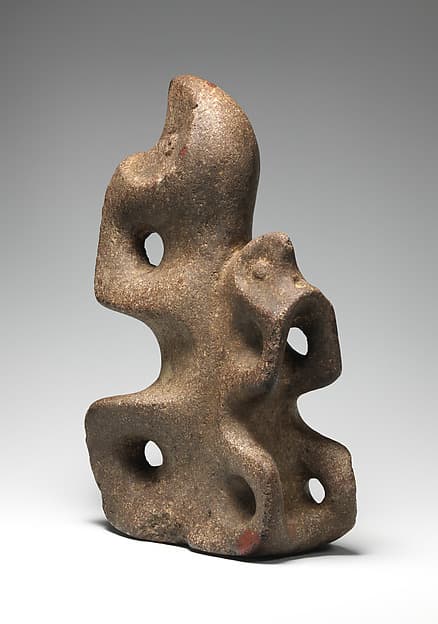 Sculpture in the shape of two figures (suplicante), by Alamito artist(s)