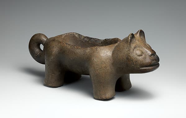 Mortar in the form of a feline