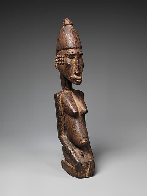 Figure of a Kneeling Woman, by Soninke blacksmith