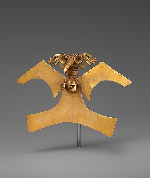 Eagle pendant, by Veraguas artist