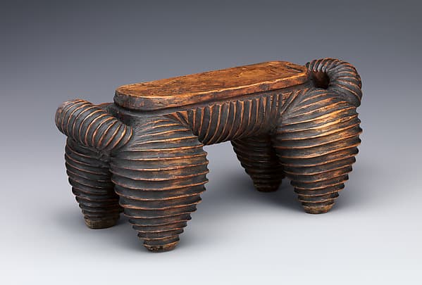 Zoomorphic headrest, by "Unobadula"