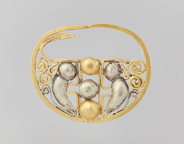 Nose ornament, by Salinar artist(s)