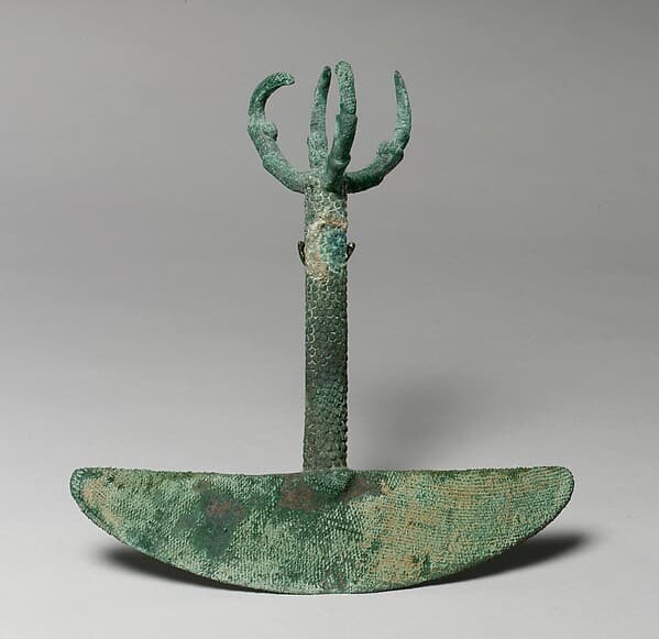 Tumi (knife) with a talon, by Inca artist(s)