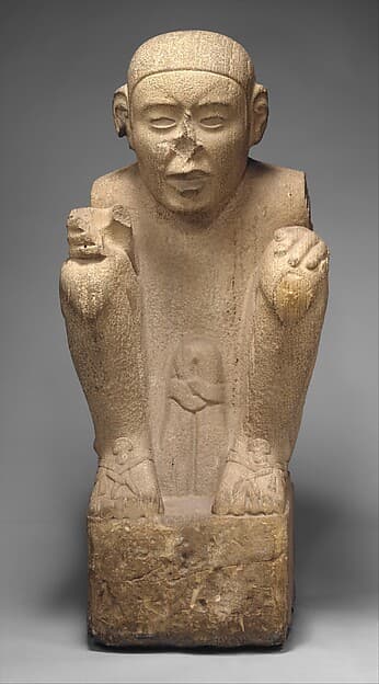 Standard bearer, by Mexica or Veracruz artist(s)