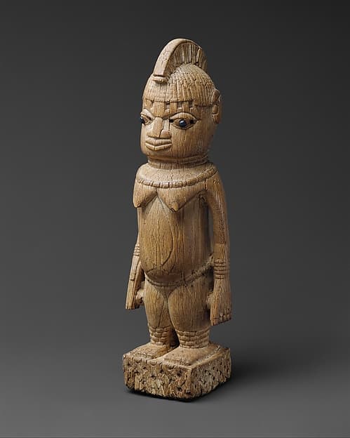 Female figure, by Ìgbèsànmwà (ivory- and wood- carving guild) artists