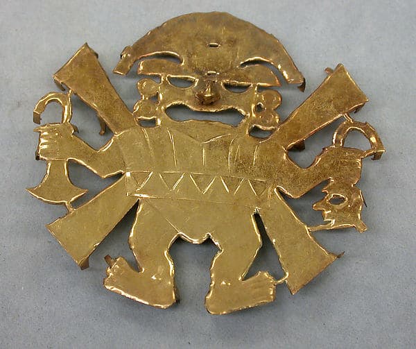 Earflare Frontal, by Moche artist