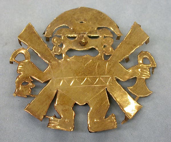 Earflare Frontal, by Moche artist