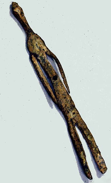 Figure, by Middle Niger artist
