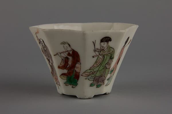 Octagonal cup with the Eight Immortals