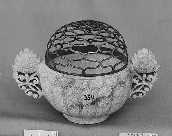 Incense burner with cover