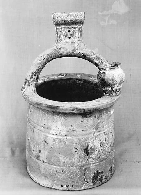 Model of a well head and bucket