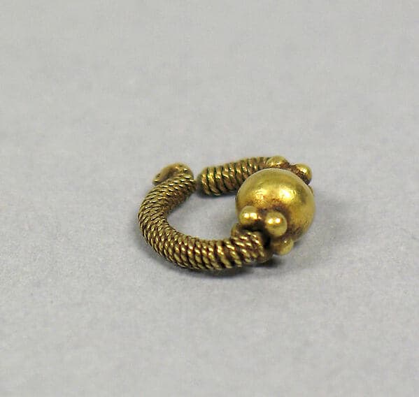 Pair of Ear Ornaments with Bead in Collar