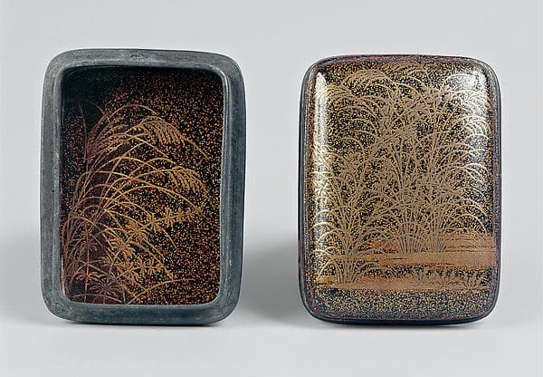 Incense Box (Kogo) with Design of Autumn Grasses