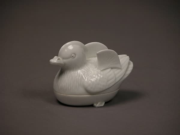 Covered incense box In form of mandarin duck