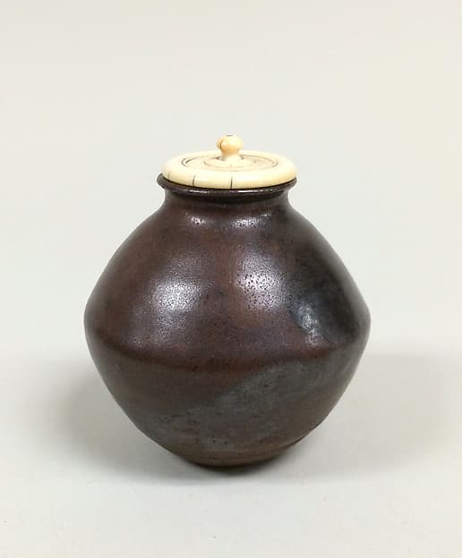 Tea jar with cover