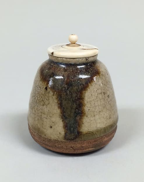 Tea jar with cover