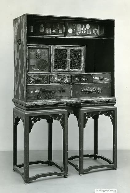 Cabinet, by Ogawa Haritsu (Ritsuō)