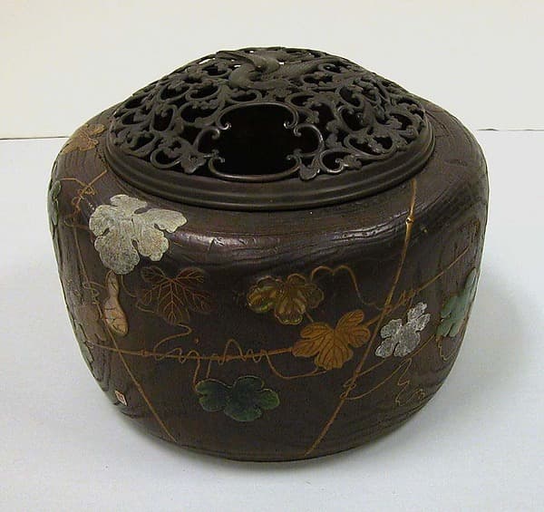 Coal container, by Ogawa Haritsu (Ritsuō)